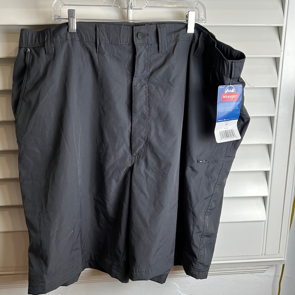 Big & Tall men’s shorts WRANGLER 46  NWT. UPF 30 fabric